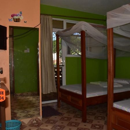 Hotel Viriko Boarding House à Mombasa Extérieur photo