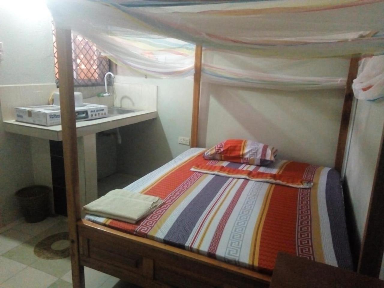 Hotel Viriko Boarding House à Mombasa Extérieur photo