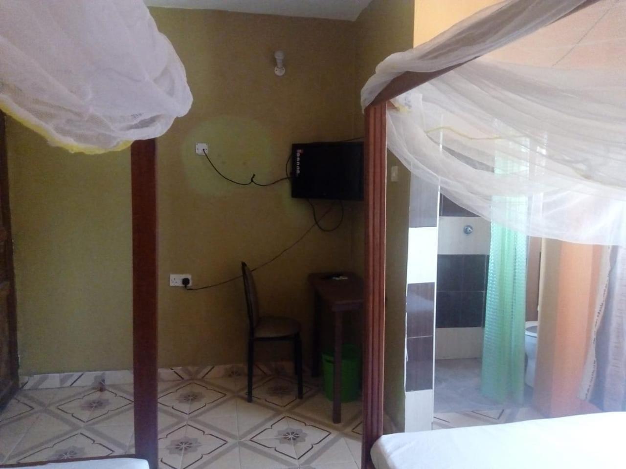 Hotel Viriko Boarding House à Mombasa Extérieur photo