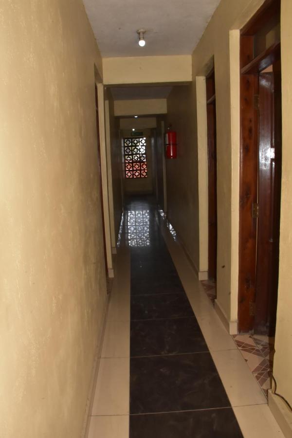 Hotel Viriko Boarding House à Mombasa Extérieur photo