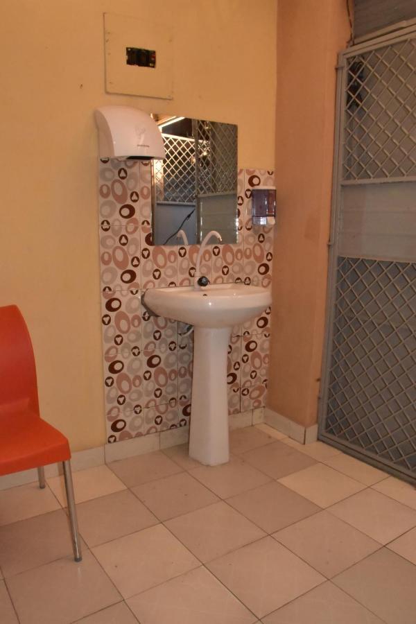 Hotel Viriko Boarding House à Mombasa Extérieur photo